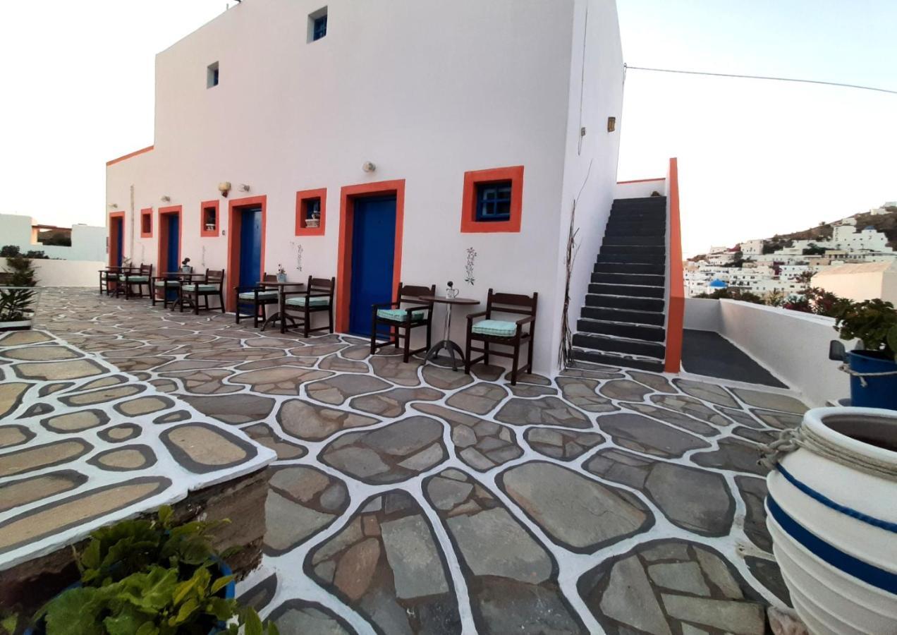 George'S Place イオス島 チョーラ エクステリア 写真
