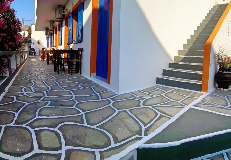 George'S Place イオス島 チョーラ エクステリア 写真